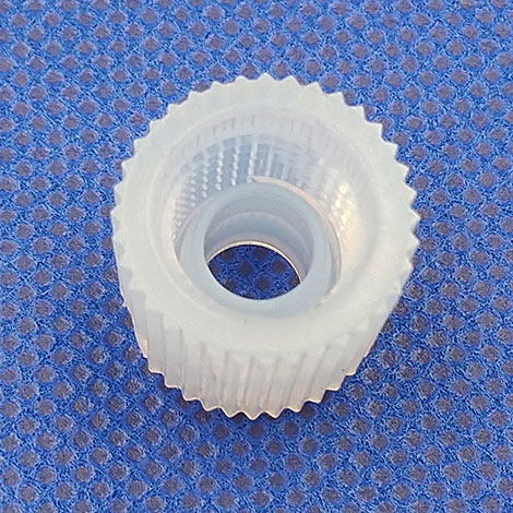 Savillex_Jar_Transfer_Toei_20251001_013 PFA移送用ジャー/チューブ接続口フェルールナット裏側